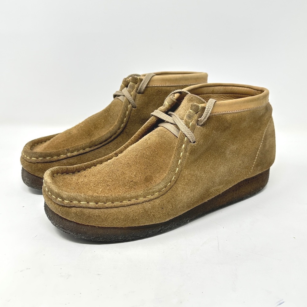 Clarks Wallabee Boot Suede Tan Oak Mens 7.5 M Chukka Moc Toe Crepe Sole 35405